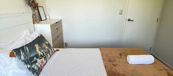 Room-your Cosy Sunny Cove Near Travis We