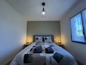 House - Modern Comfort With Concierge Services (Arnage)