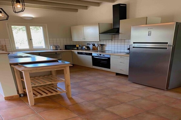 独立别墅 | 私人厨房 | 高脚椅