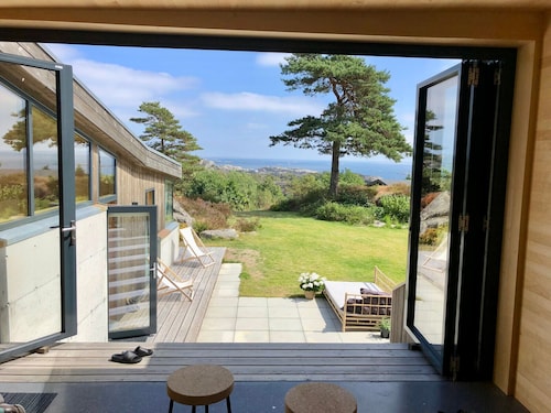 Exclusive Designer Home with Sea View – A Scandinavian Retreat