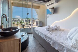 1 bedroom, free WiFi, bed sheets