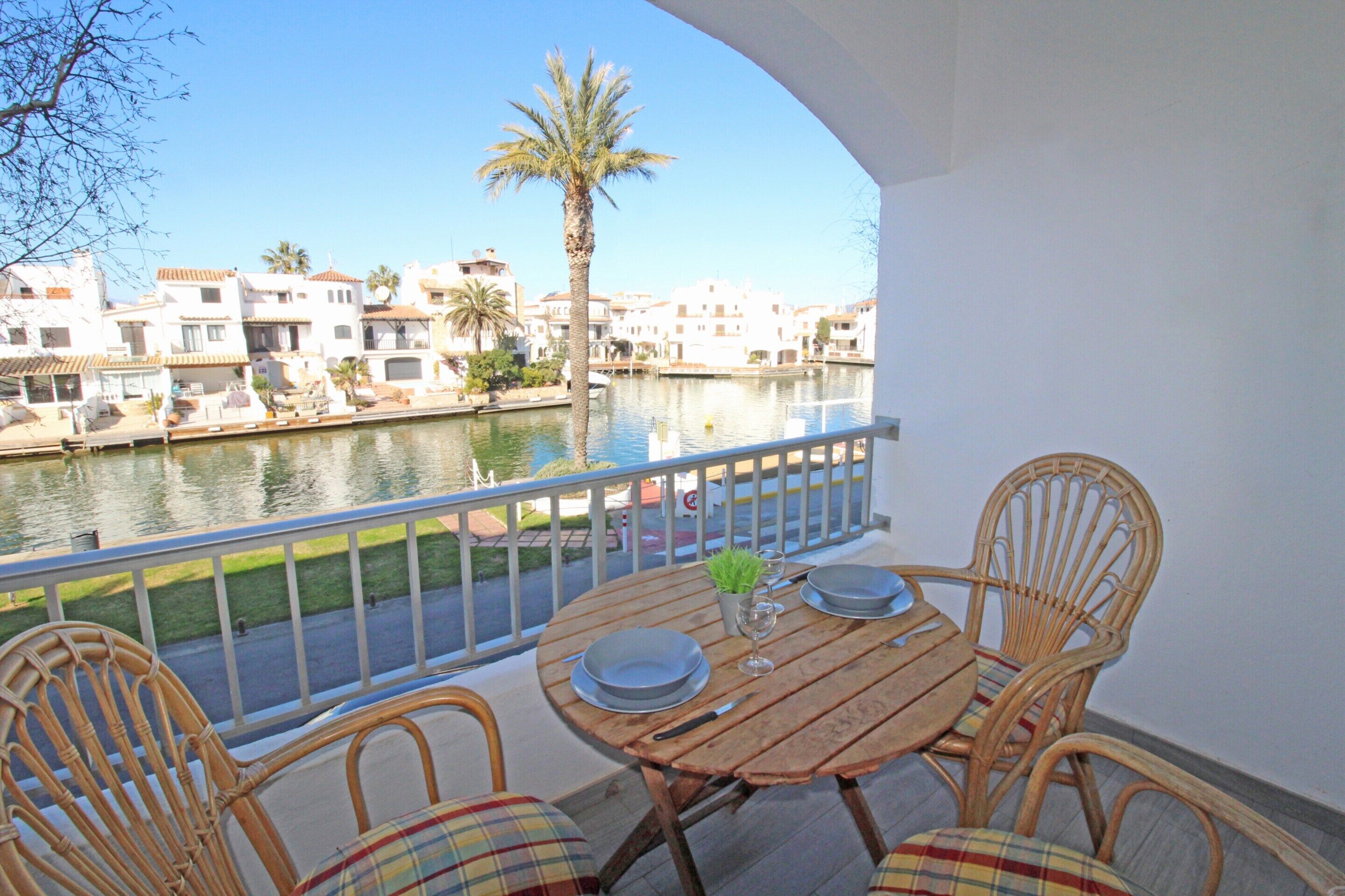 House | Outdoor dining