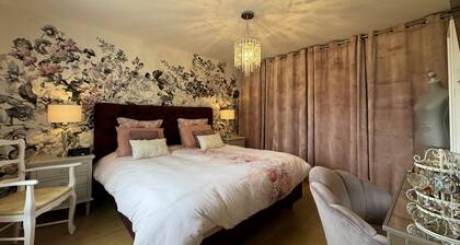 Elegant Villa With Pool Near Le Mans Circuit