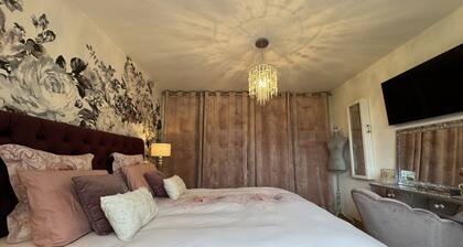 Elegant Villa With Pool Near Le Mans Circuit