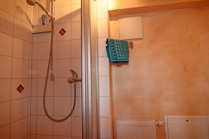 Apartment | Bathroom