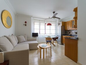 Living room - Apartment in Las Palmas Near Playa de Las Canteras (Las Palmas de Gran Canaria)