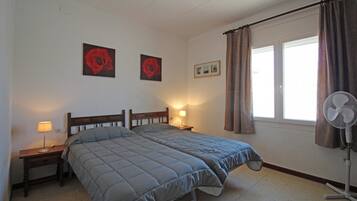 Villa | 3 bedrooms, iron/ironing board