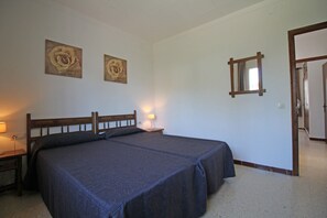 Villa | 3 bedrooms, iron/ironing board