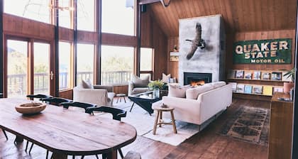 FIVE MINUTES TO CALAMIGOS RANCH AND CEILO FARMS MOUNTAIN AND OCEAN VIEWS