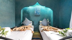 Unclassified image, 4 of 7, button - RIAD BOUTOUIL (Marrakech)