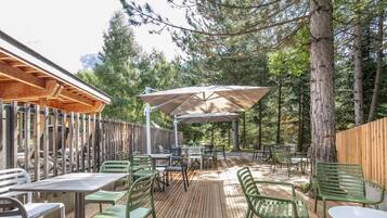 House | Outdoor dining