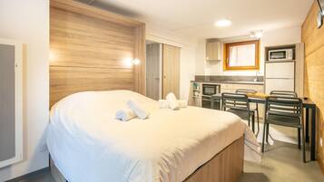 House | 2 bilik tidur, cadar katil
