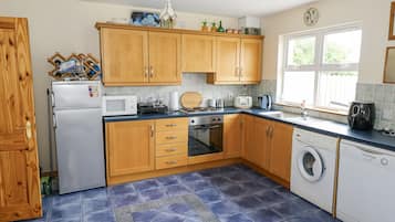 Opvaskemaskine, køkkentøj/tallerkener/redskaber