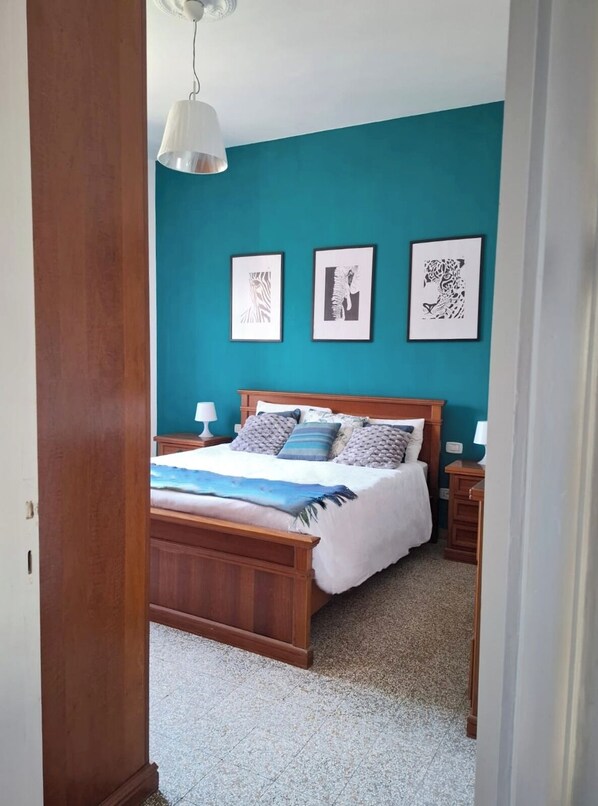 3 bedrooms, WiFi, bed sheets