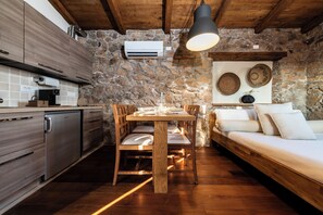 Premium bedding, down comforters, cribs/infant beds, bed sheets - L'isola che non c'è NG Collection (Olbia)