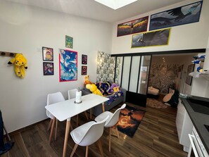 Apartment | Dining