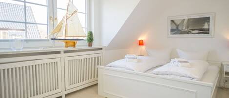 Maison | 4 chambres, ameublement personnalisé, fer et planche à repasser