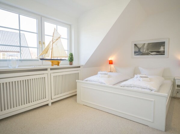 Casa | 4 dormitorios, mobiliario individual, tabla de planchar con plancha