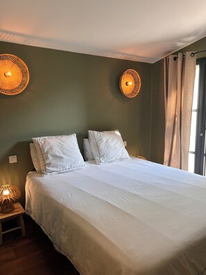 4 Schlafzimmer, Schreibtisch, Bügeleisen/Bügelbrett, kostenloses WLAN