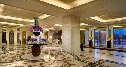 Stay in Wuhan Nearly railway station