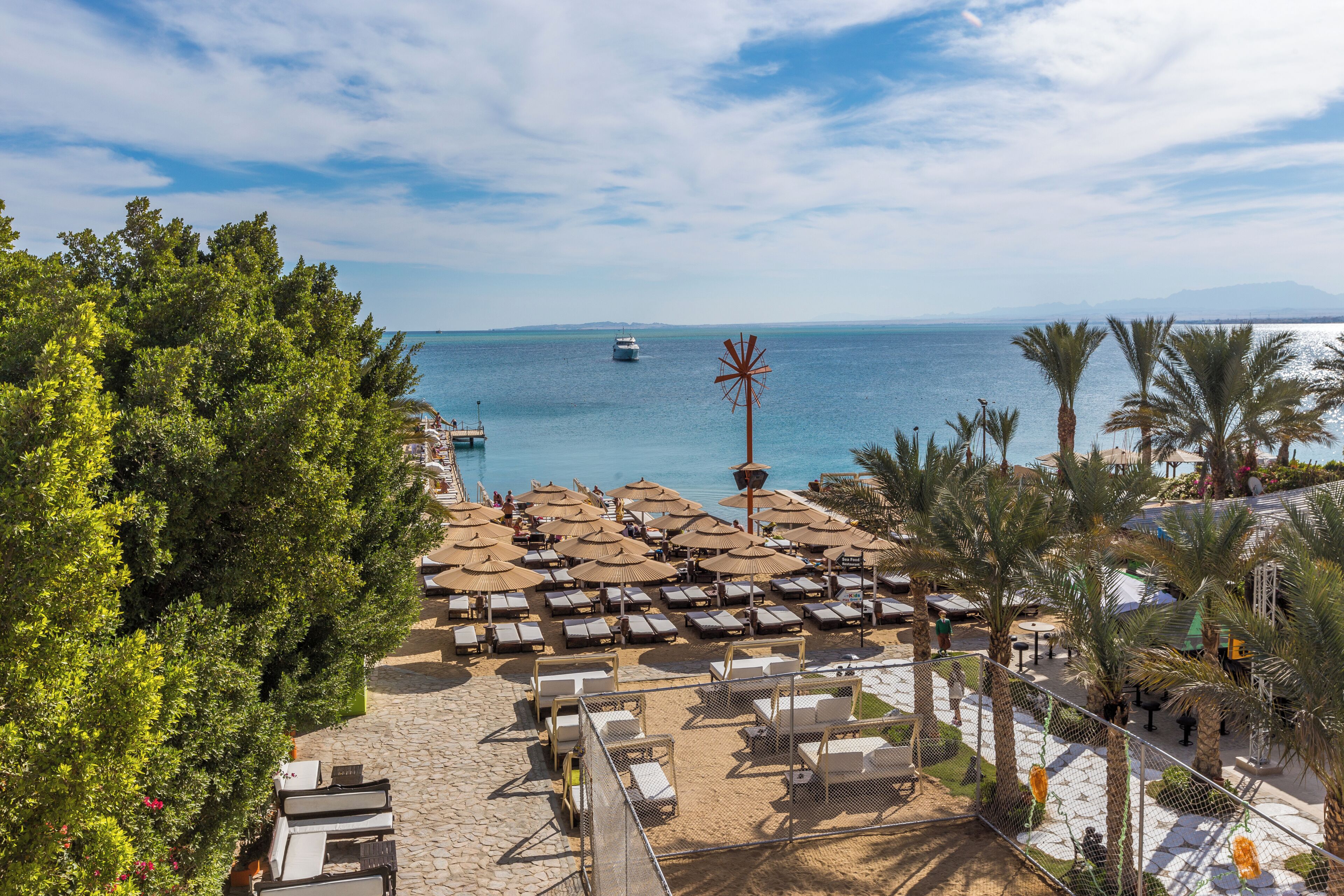 On the beach, free beach cabanas, 3 beach bars