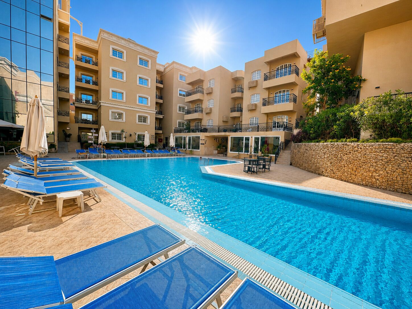2 piscinas cubiertas