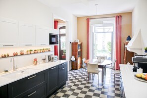 Fridge, microwave, oven, dishwasher