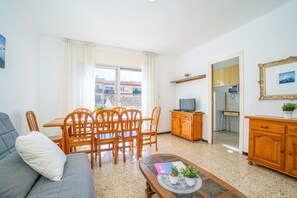 Apartment | Dining