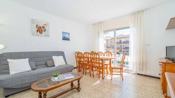 Apartment | Dining