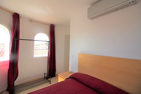 Villa | 3 bedrooms - Villa in Empuriabrava With Private Pool (Castello d'Empuries)