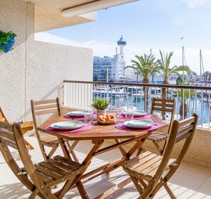 Leilighet | Utendørsservering