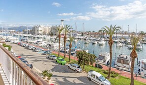 Apartment | Exterior - Apartment in Empuriabrava With Canal Views (Castello d'Empuries)