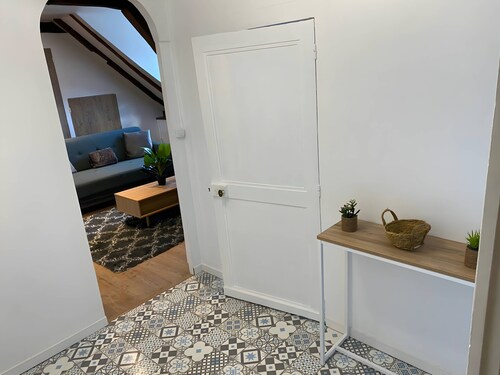 Bright & Modern Escape in Ecommoy