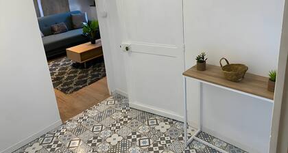 Bright & Modern Escape in Ecommoy