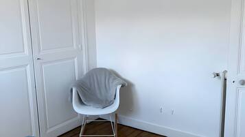 公寓 | 2 間臥室、熨斗/熨衣板