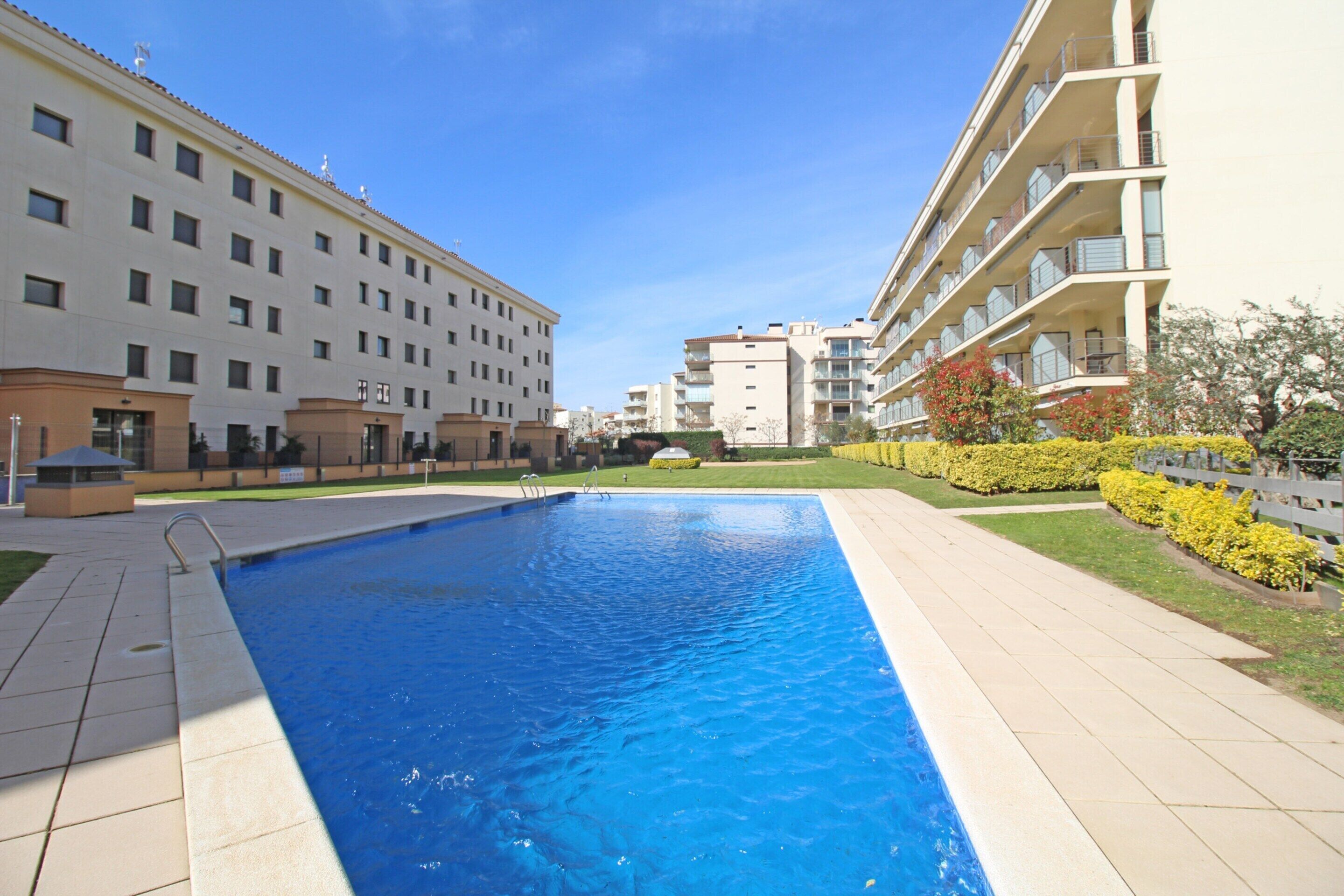 Apartment | Pool | Outdoor pool