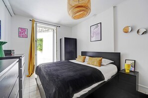 Apartment | 1 bedroom, laptop workspace, iron/ironing board, bed sheets - Charming Studio - 2P - Batignolles (Paris)