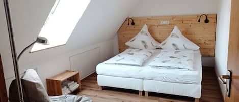 House | 5 bedrooms, individually furnished, iron/ironing board