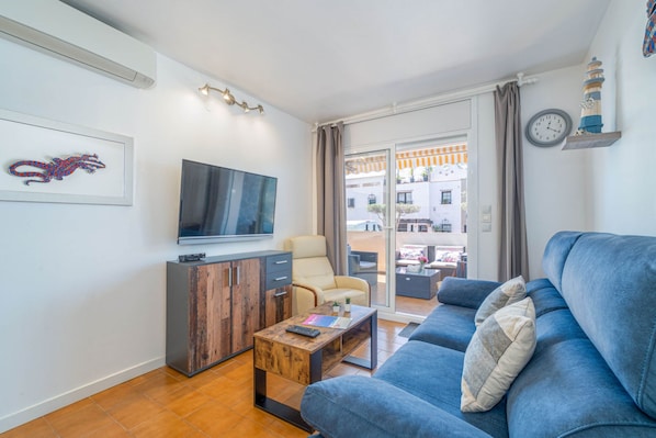 Apartment | Living area
