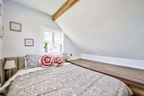 4 chambres, fer et planche à repasser, Wi-Fi, draps fournis