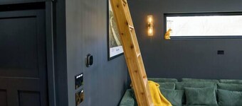 The River Otter Den - Riverfront Modern Cabin, minutes from Emlenton&Foxburg, PA