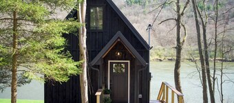 The River Otter Den - Riverfront Modern Cabin, minutes from Emlenton&Foxburg, PA