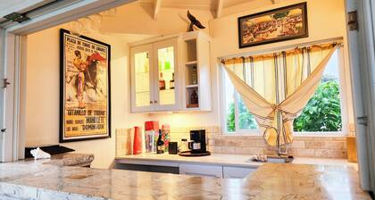Modern 2BED 2BTH Hideaway in New Westerhall Point, Petit Calivigny