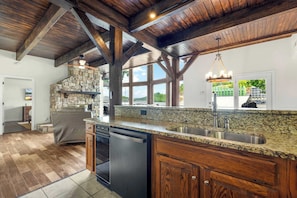 House, Multiple Beds, Patio (Cozy in a Cove) | Interior