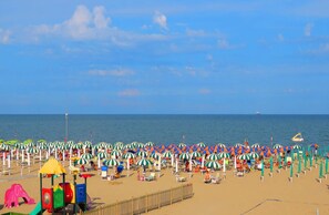 Beach - Modern Apartment in Rosolina Mare (Rosolina)