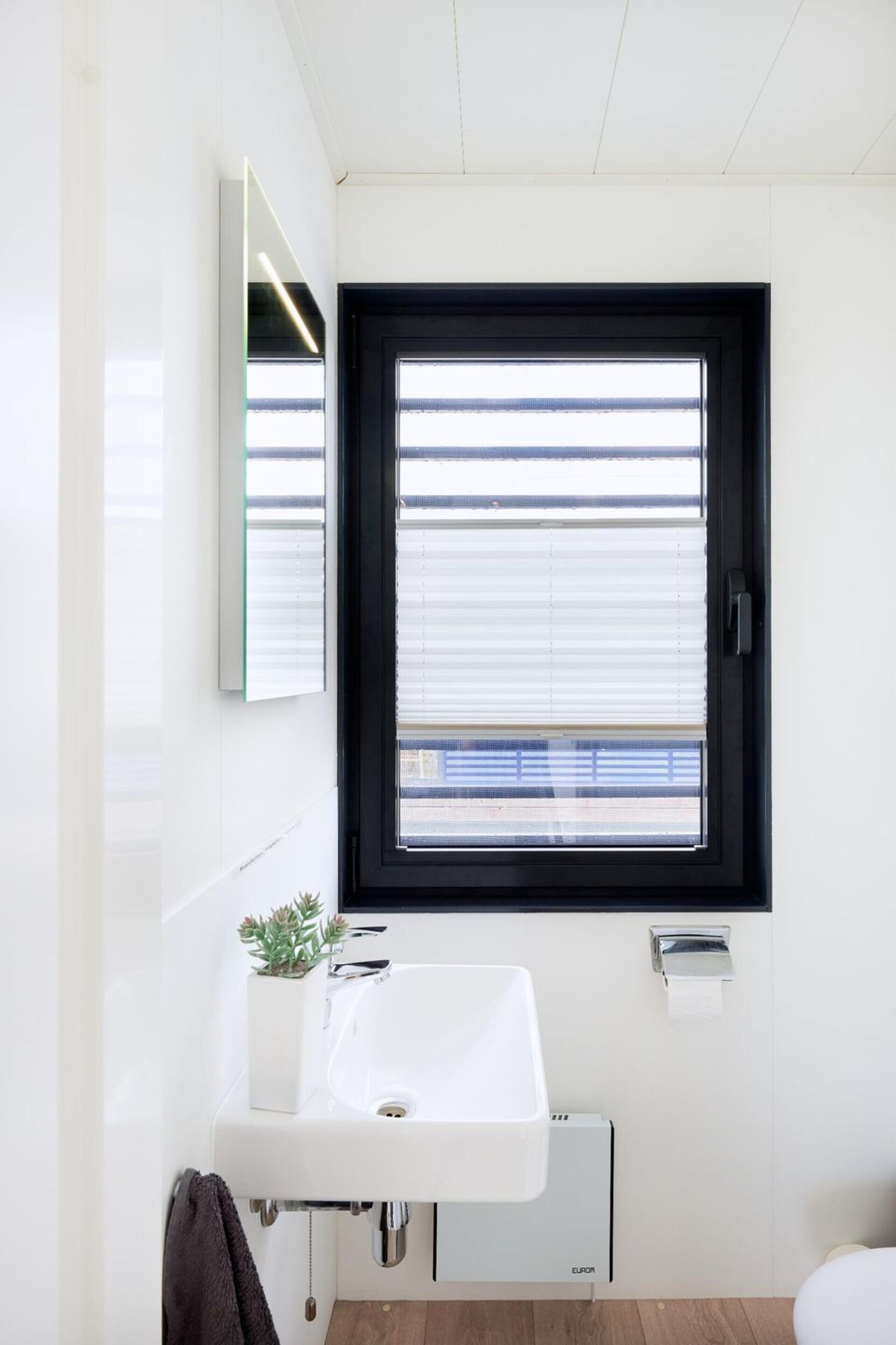 Mobil Karavan | Kamar mandi