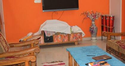 Charming 3-bedroom bungalow with AC, fitness room in wonderful Gwalior