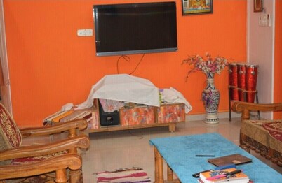 Charming 3-bedroom bungalow with AC, fitness room in wonderful Gwalior