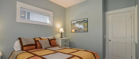 House (2 Bedrooms) | Exterior