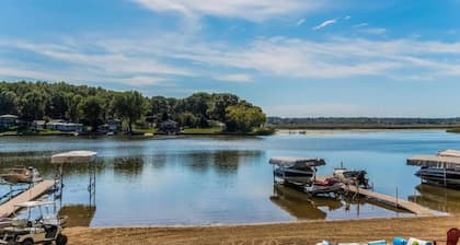 Lake Trail Treehouse